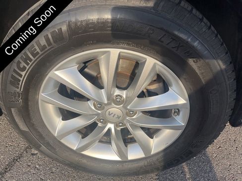 Used 2016 Kia Sorento AWD image 39