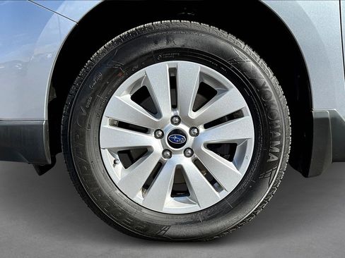 Used 2016 Subaru Outback 2.5i Premium image 8
