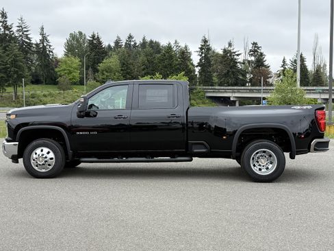 New 2026 Chevrolet Silverado 3500 LT w/ All Star Edition AWD/4WD image 2