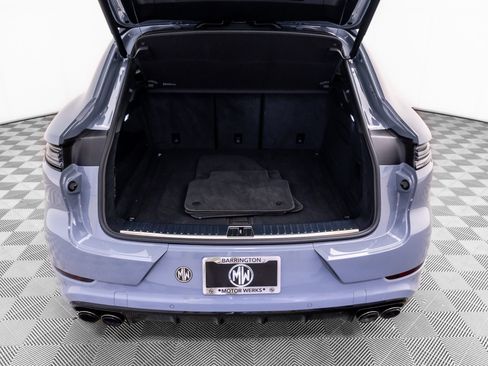 Certified 2025 Porsche Cayenne Coupe AWD/4WD image 32