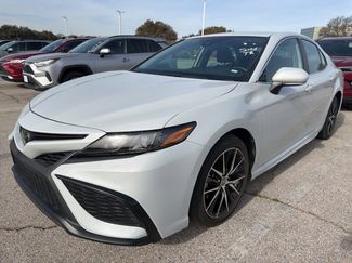 Used 2023 Toyota Camry SE video 1