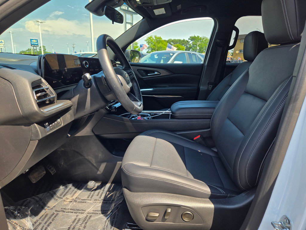 Certified 2026 Chevrolet Traverse LT AWD/4WD image 20