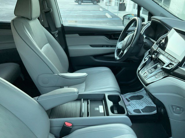 Used 2024 Honda Odyssey Elite image 6