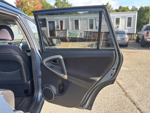 Used 2006 Toyota RAV4 Sport image 21