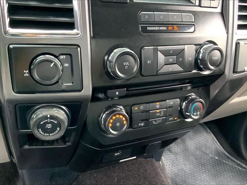 Used 2016 Ford F150 XLT w/ Equipment Group 301A Mid image 31