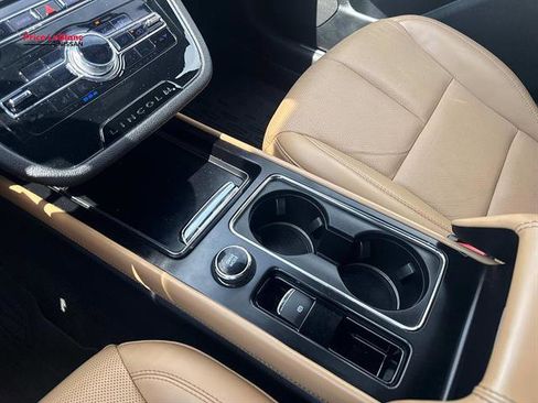 Used 2022 Lincoln Corsair Reserve w/ Luxury Package FWD image 27