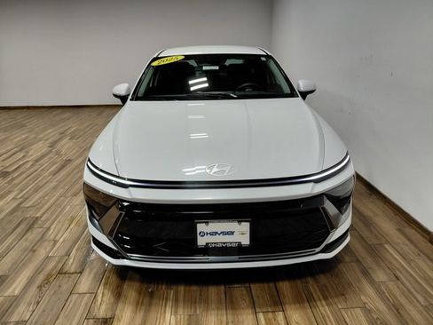Used 2025 Hyundai Sonata SEL FWD image 13
