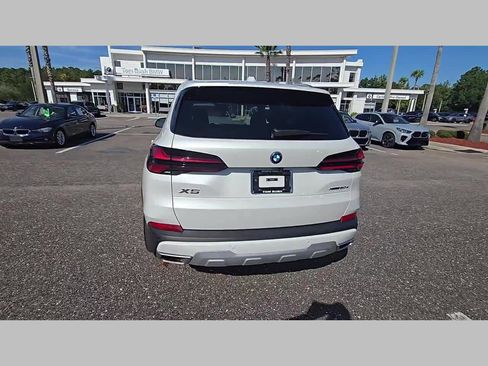 Certified 2025 BMW X5 xDrive50e w/ Premium Package image 26