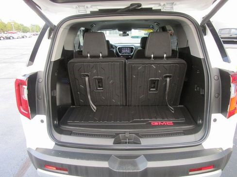 Certified 2023 GMC Acadia SLE w/ Driver Convenience Package image 27