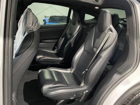 Used 2018 Tesla Model X 75D image 9