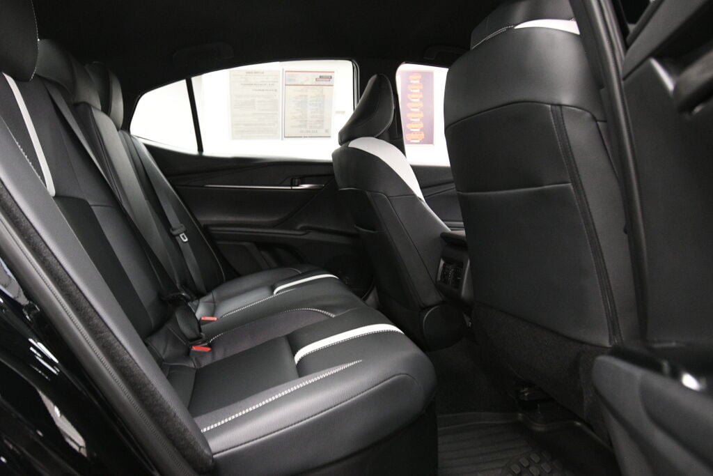 Used 2025 Toyota Camry SE w/ Convenience Package AWD/4WD image 23