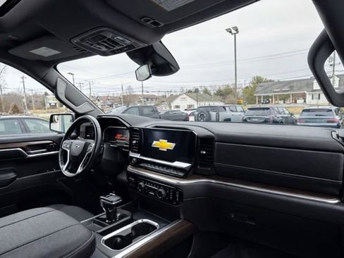 Used 2023 Chevrolet Silverado 1500 RST image 19