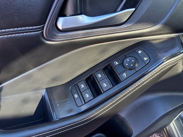 Used 2023 Nissan Rogue SV w/ SV Premium B Package AWD/4WD image 16