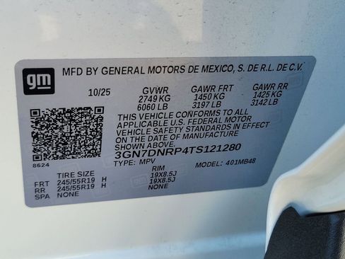 Used 2026 Chevrolet Equinox EV LT FWD image 32