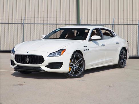 Used 2023 Maserati Quattroporte Modena Q4 image 1