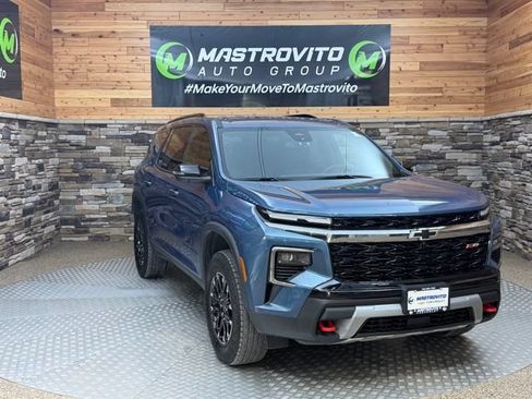 Used 2025 Chevrolet Traverse Z71 w/ Driver Confidence Package AWD/4WD image 2