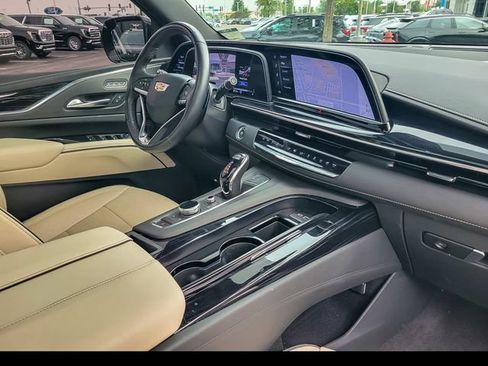 Certified 2024 Cadillac Escalade Sport w/ LPO, ONYX Package AWD/4WD image 29