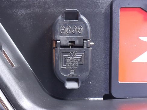 Used 2021 Chevrolet Silverado 1500 LT w/ Convenience Package II image 38