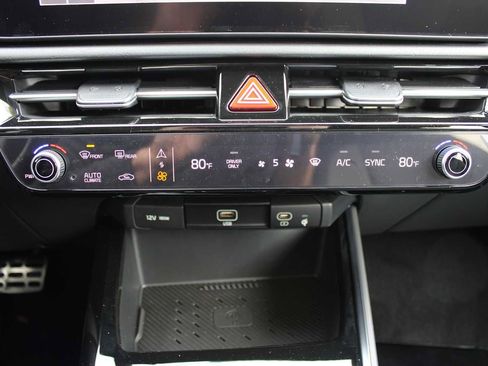 New 2025 Kia Niro EX image 35