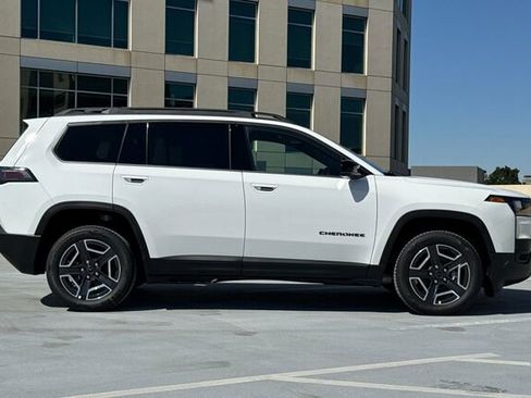 New 2026 Jeep Cherokee Limited AWD/4WD image 22