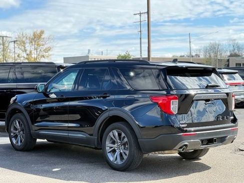 Certified 2023 Ford Explorer XLT w/ Equipment Group 202A AWD/4WD image 43