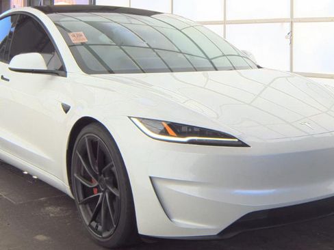 Used 2025 Tesla Model 3 Performance AWD/4WD image 2