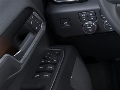 New 2025 GMC Sierra 3500 Denali w/ Denali Reserve Package image 22