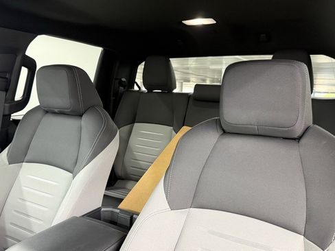 Used 2025 Toyota Tacoma TRD Off-Road image 18