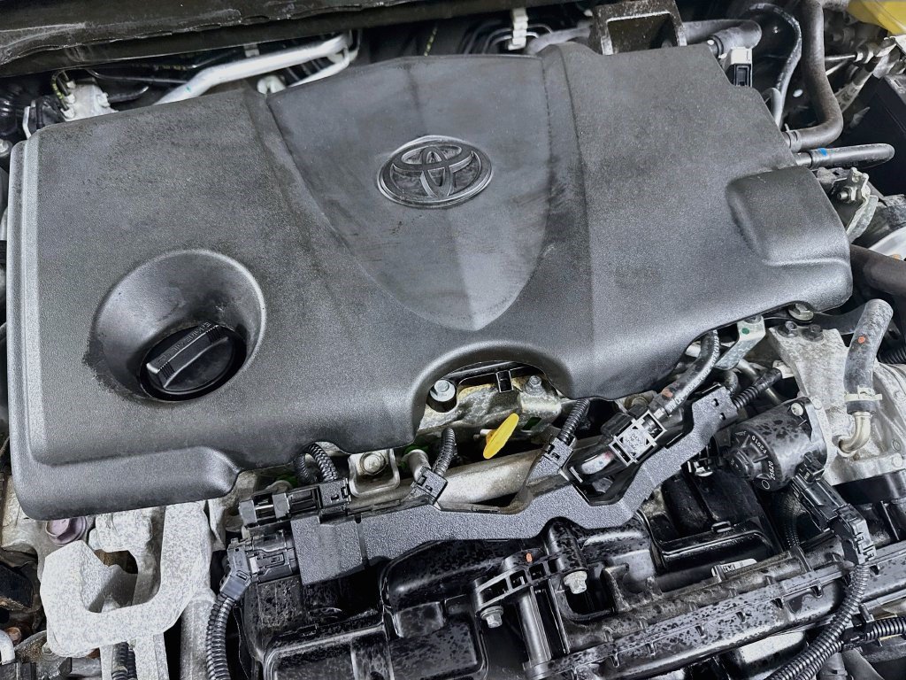 Used 2022 Toyota Camry LE AWD/4WD image 37