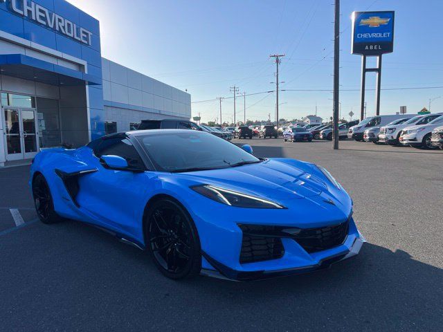 Used 2025 Chevrolet Corvette Z06 RWD image 5