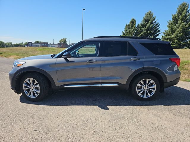 Certified 2023 Ford Explorer XLT w/ Equipment Group 202A AWD/4WD image 2