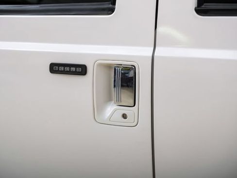 Used 2016 Ford F350 Platinum w/ FX4 Off-Road Package AWD/4WD image 35