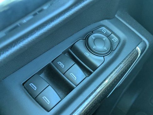 Used 2022 Chevrolet Silverado 1500 LT image 23