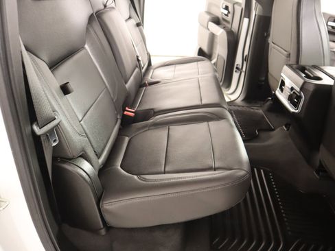 Used 2022 Chevrolet Silverado 1500 LTZ w/ Z71 Off-Road Package image 13