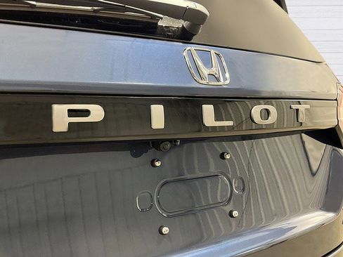 New 2026 Honda Pilot Elite image 8