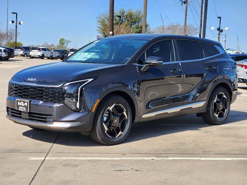 New 2026 Kia Sportage EX image 2