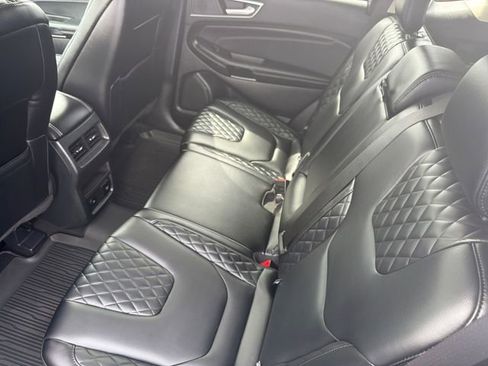 Used 2024 Ford Edge Titanium image 27
