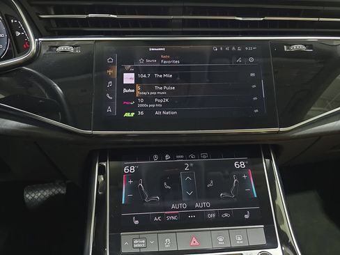 Used 2023 Audi Q8 Premium AWD/4WD image 23