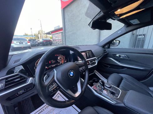 Used 2019 BMW 330i Sedan w/ Premium Package image 9