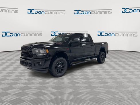 Used 2022 RAM 2500 Big Horn w/ Night Edition AWD/4WD image 4