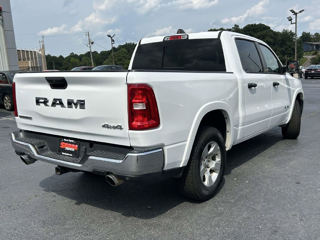 Used 2025 RAM 1500 Big Horn AWD/4WD image 3
