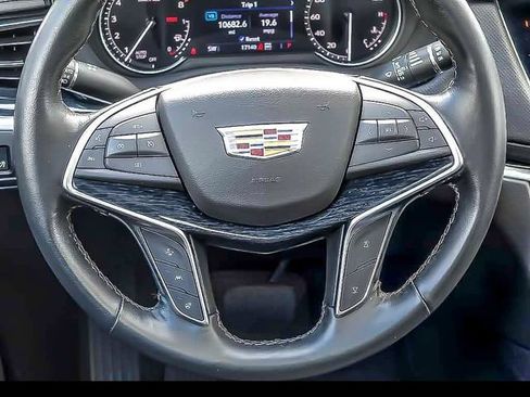 Certified 2024 Cadillac XT5 Premium Luxury AWD/4WD image 18