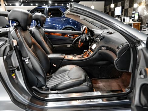 Used 2011 Mercedes-Benz SL 550 w/ Premium I Pkg image 27