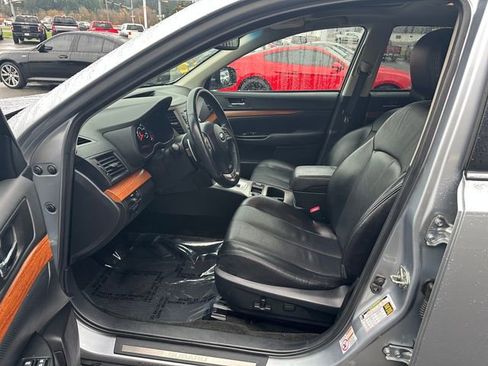 Used 2014 Subaru Outback 2.5i Limited image 9