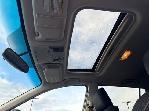 Used 2011 Subaru Outback 2.5i Premium image 26