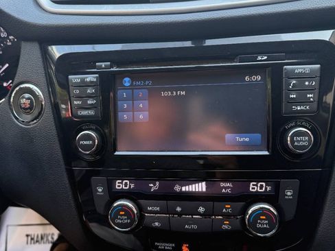 Used 2016 Nissan Rogue SV w/ SV Premium Package FWD image 21