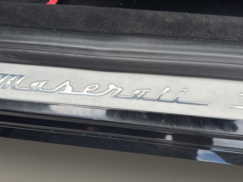 Used 2013 Maserati GranTurismo Sport image 32