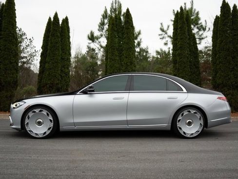 Used 2022 Mercedes-Benz S 580 4MATIC Sedan w/ Rear Seat Package image 5