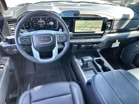 New 2026 GMC Sierra 1500 SLT image 20