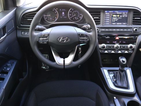 Used 2020 Hyundai Elantra SEL w/ Cargo Package (C1) image 9